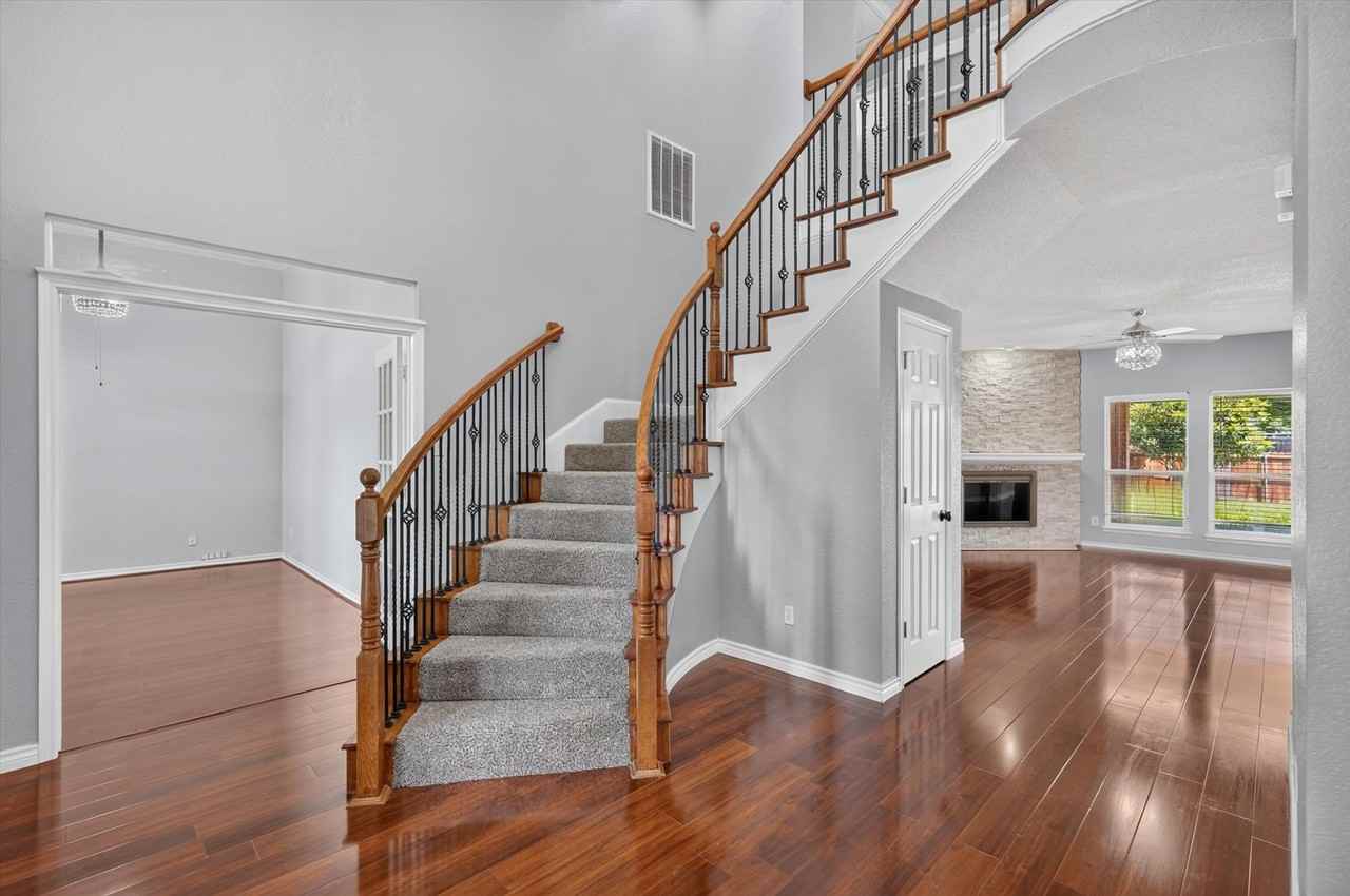 3113 Lochaven Dr #1 - Photo 2 of 10