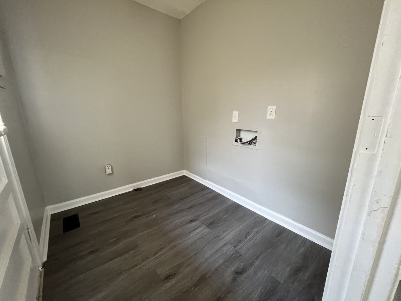 606 Austin St #1 - Photo 6 of 7