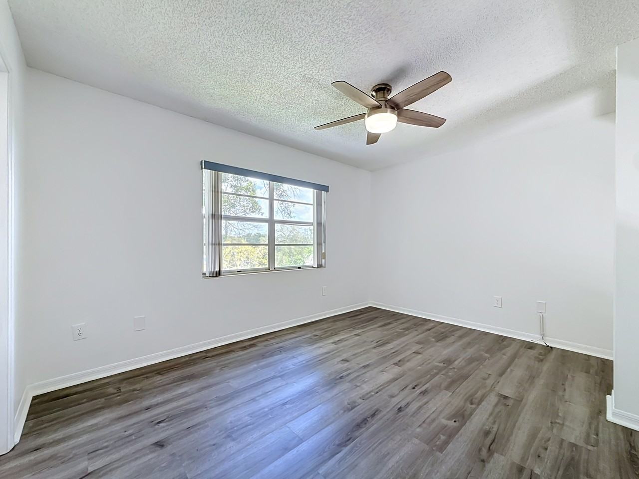 5597 67th Ave N #423 - Photo 4 of 37