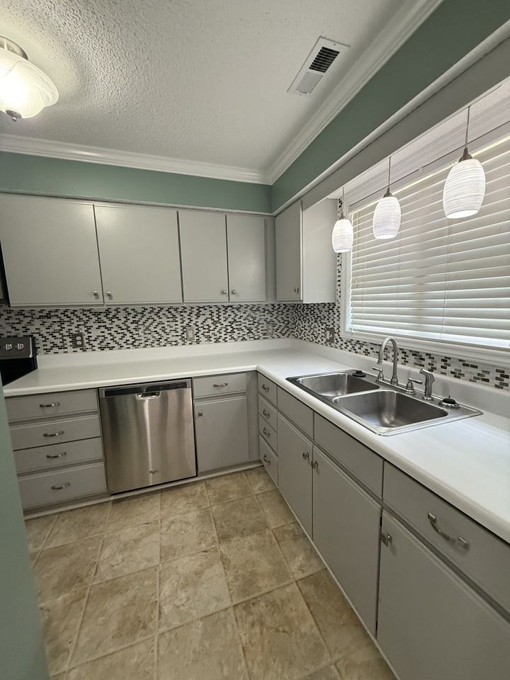 103A Sunshine Ln #A - Photo 2 of 20