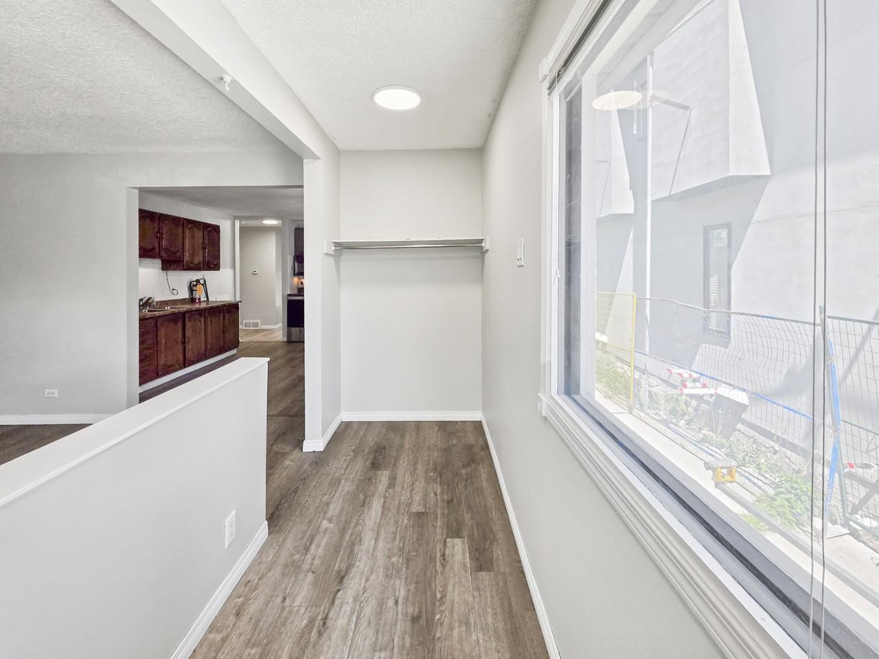 424 32 Ave Nw - Photo 3 of 21