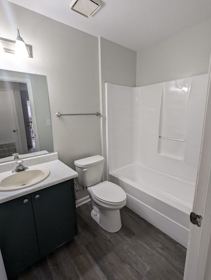 2348 Horne AvenueApt 5 #5 - Photo 4 of 14
