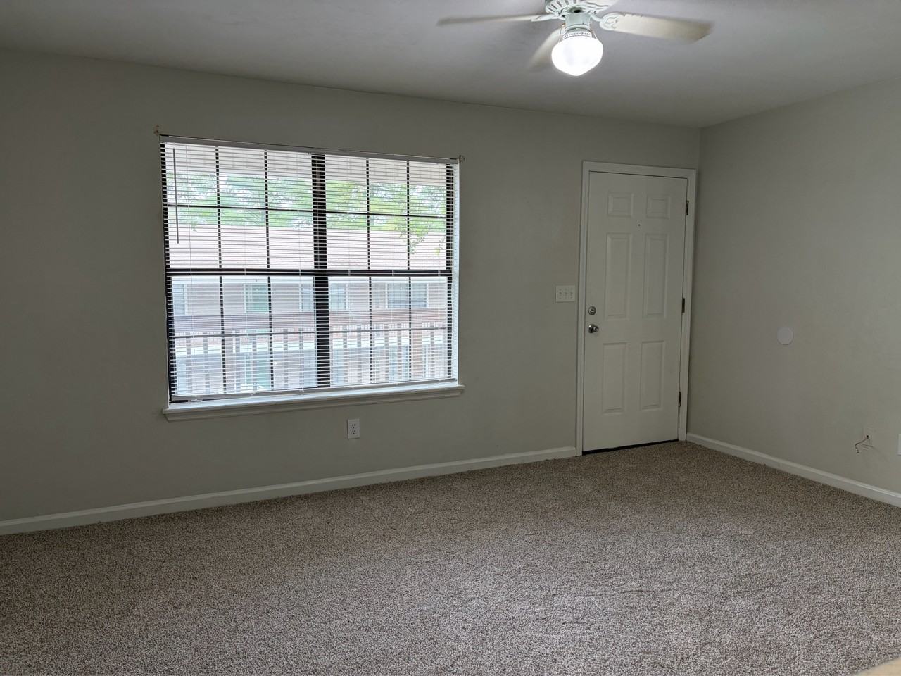 2348 Horne AvenueApt 5 #5 - Photo 6 of 14