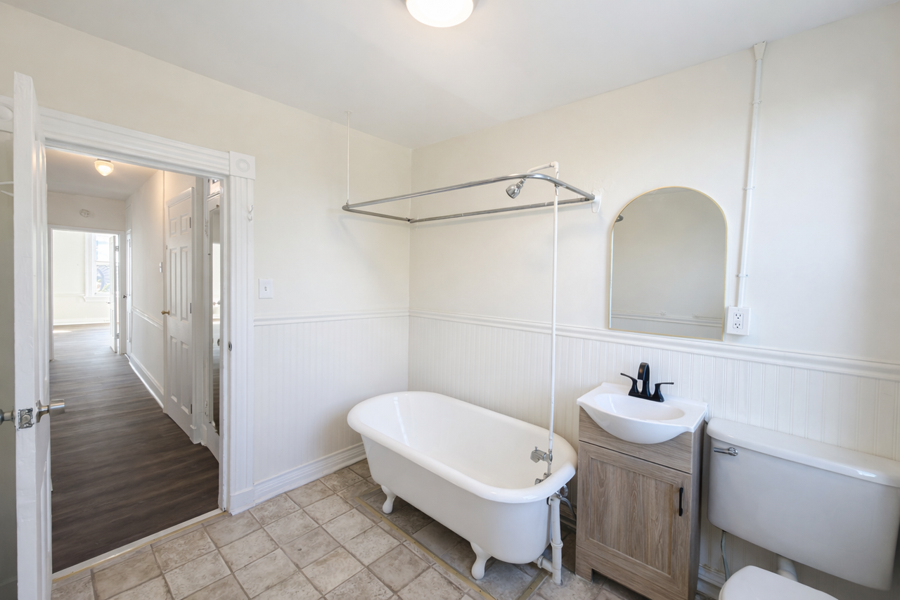 210 Laurens St #3 - Photo 7 of 15