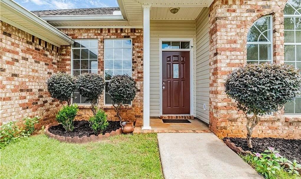 1375 Selby Phillips Dr #1 - Photo 2 of 21