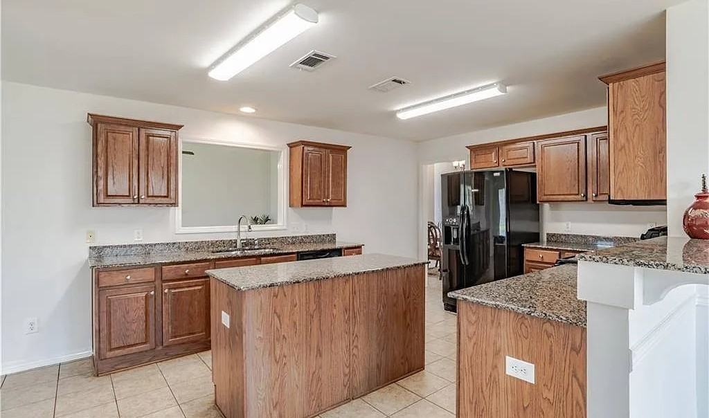 1375 Selby Phillips Dr #1 - Photo 3 of 21