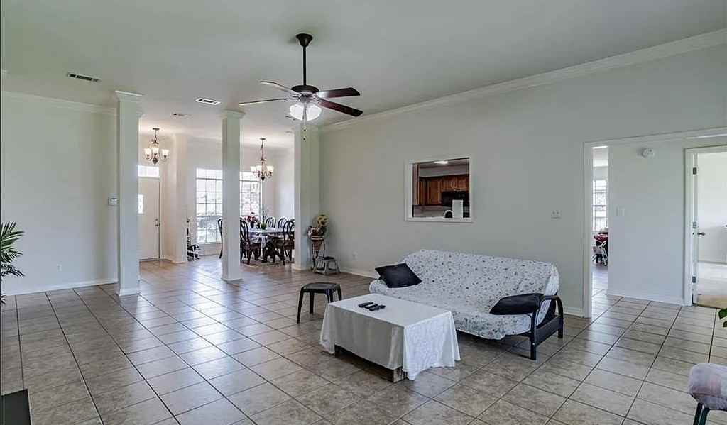 1375 Selby Phillips Dr #1 - Photo 6 of 21