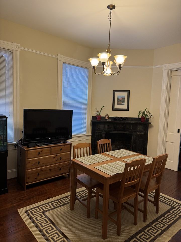 Dinwiddie St #1 - Photo 6 of 13