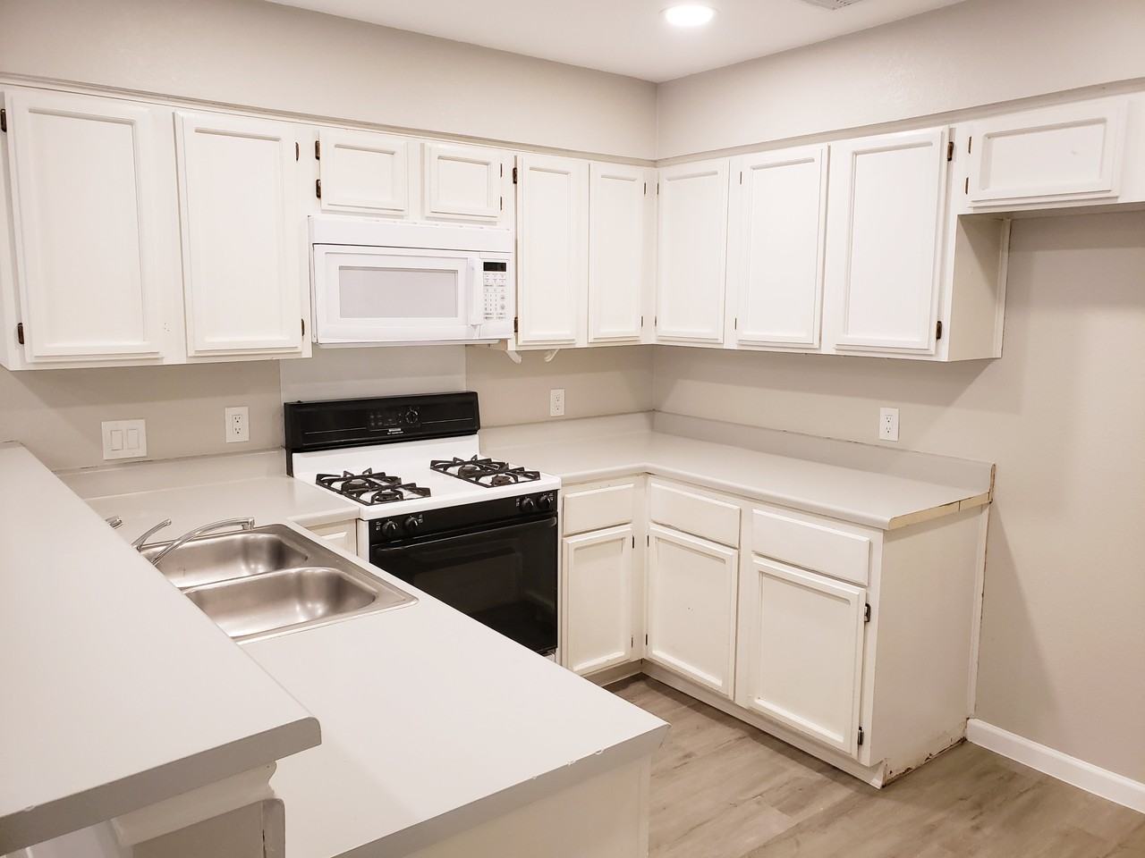 12913 Steeple Chase Dr #1 - Photo 7 of 21