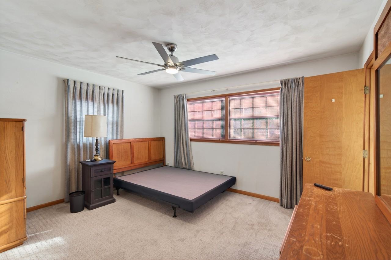 33 Tanglewood Dr #1 - Photo 4 of 10