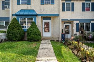 featured image of 3305 Walnut Ridge Est #1