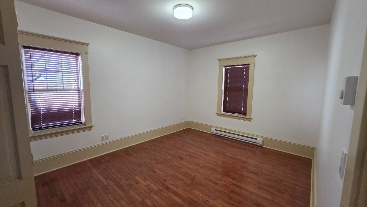 102 Howard Ave #B - Photo 6 of 9