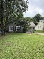 featured image of 761 Crowne Rd #1