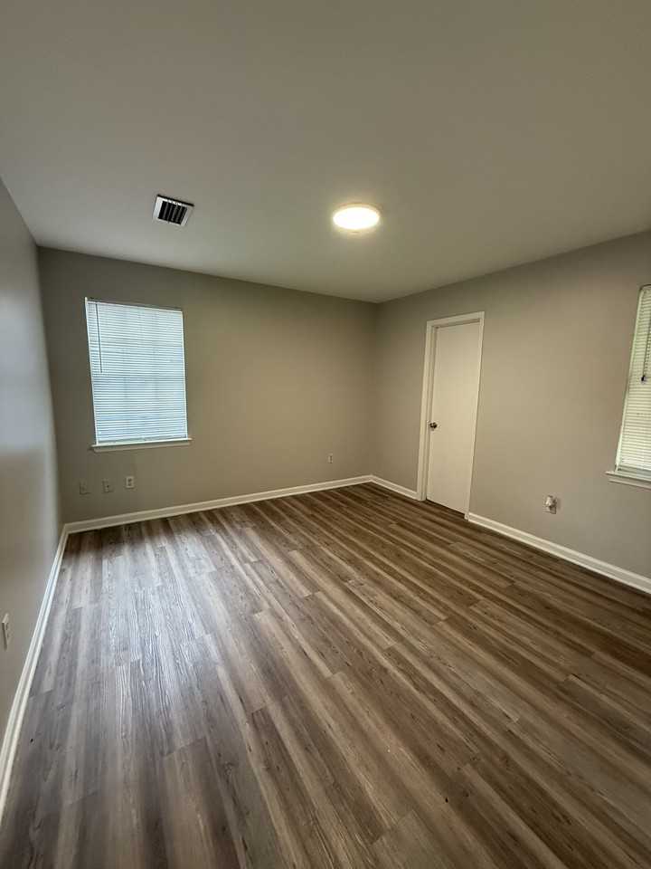 761 Crowne Rd #1 - Photo 6 of 9