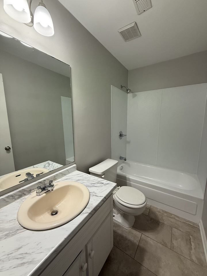 761 Crowne Rd #1 - Photo 7 of 9