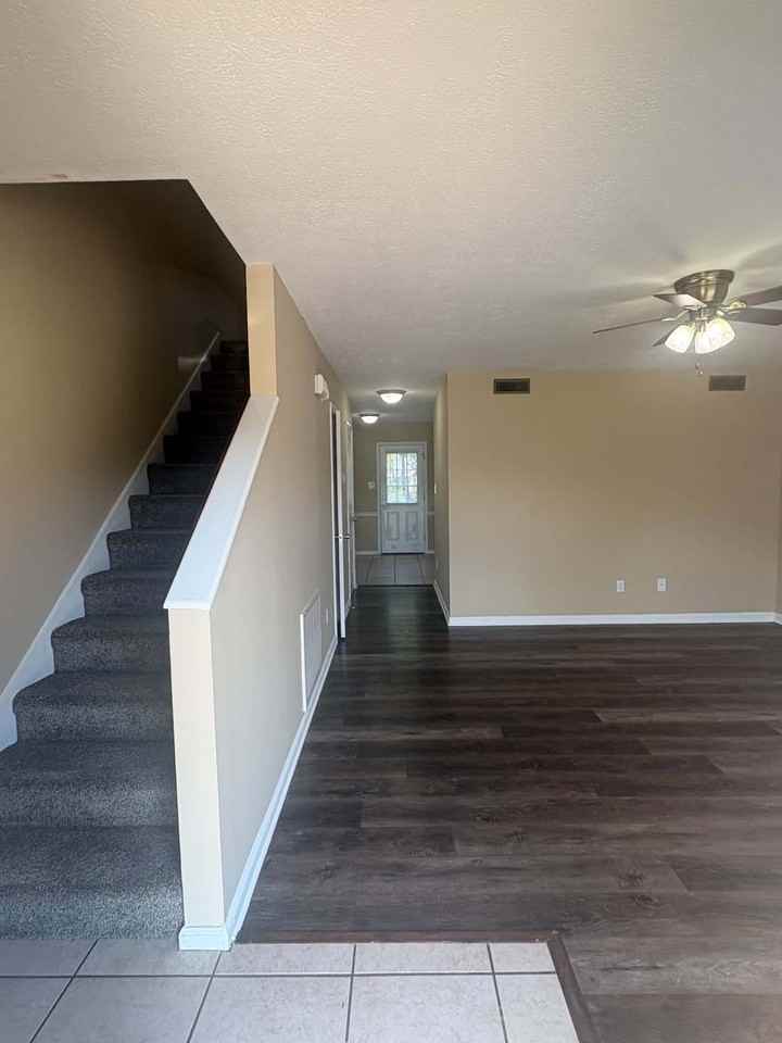 594 Lost Cir #B - Photo 3 of 25