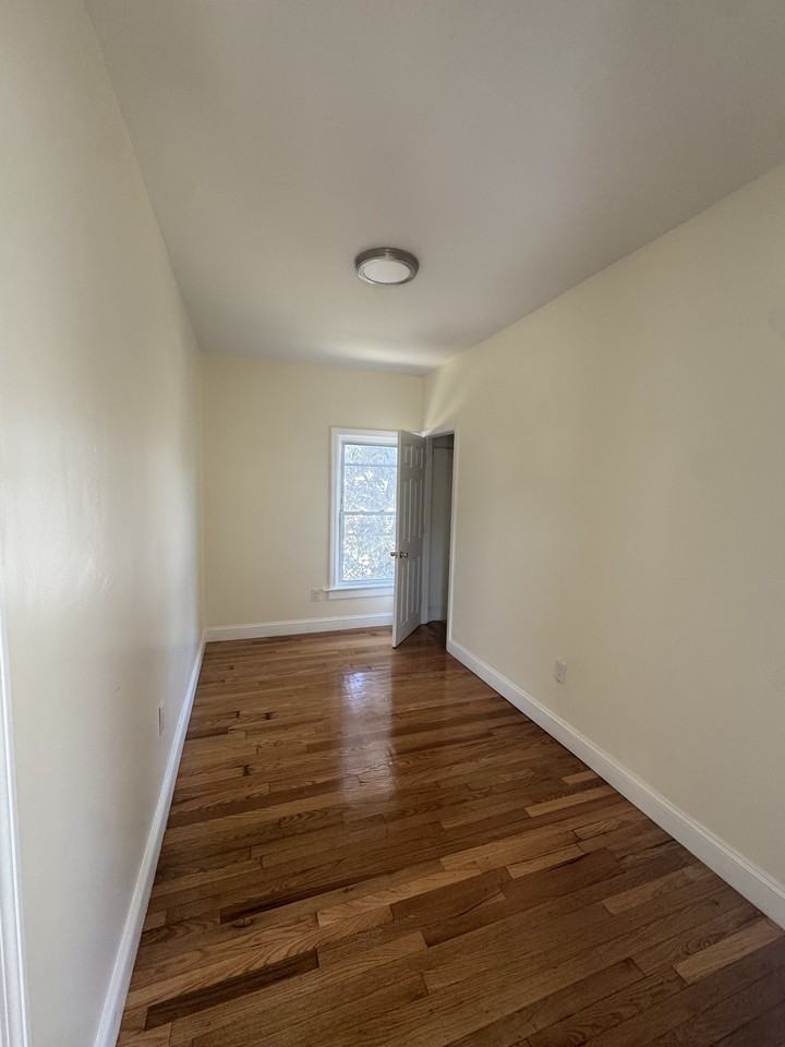 114 Prospect St Apt 2f #2F - Photo 2 of 9