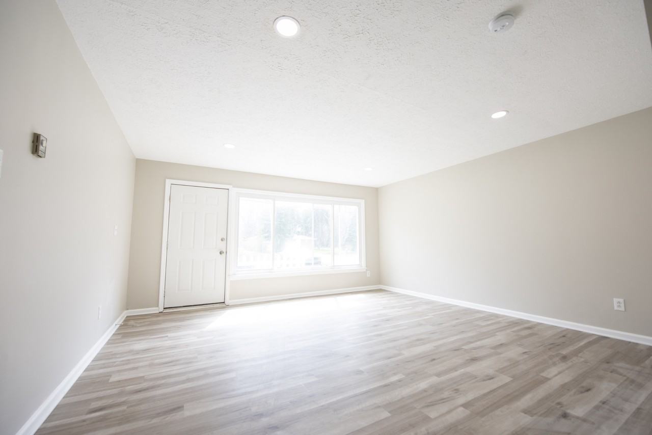 9328 W Ridgewood Dr #1 - Photo 2 of 27