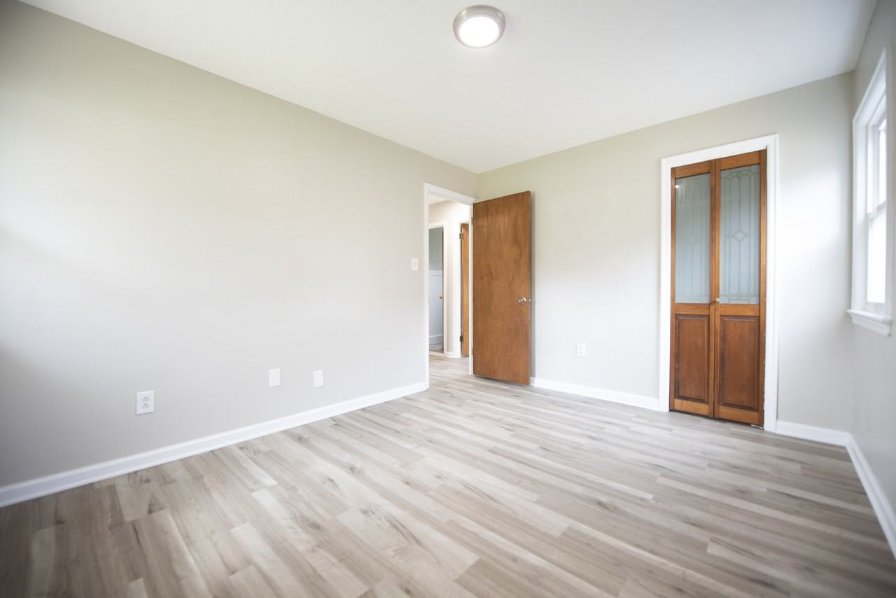 9328 W Ridgewood Dr #1 - Photo 4 of 27