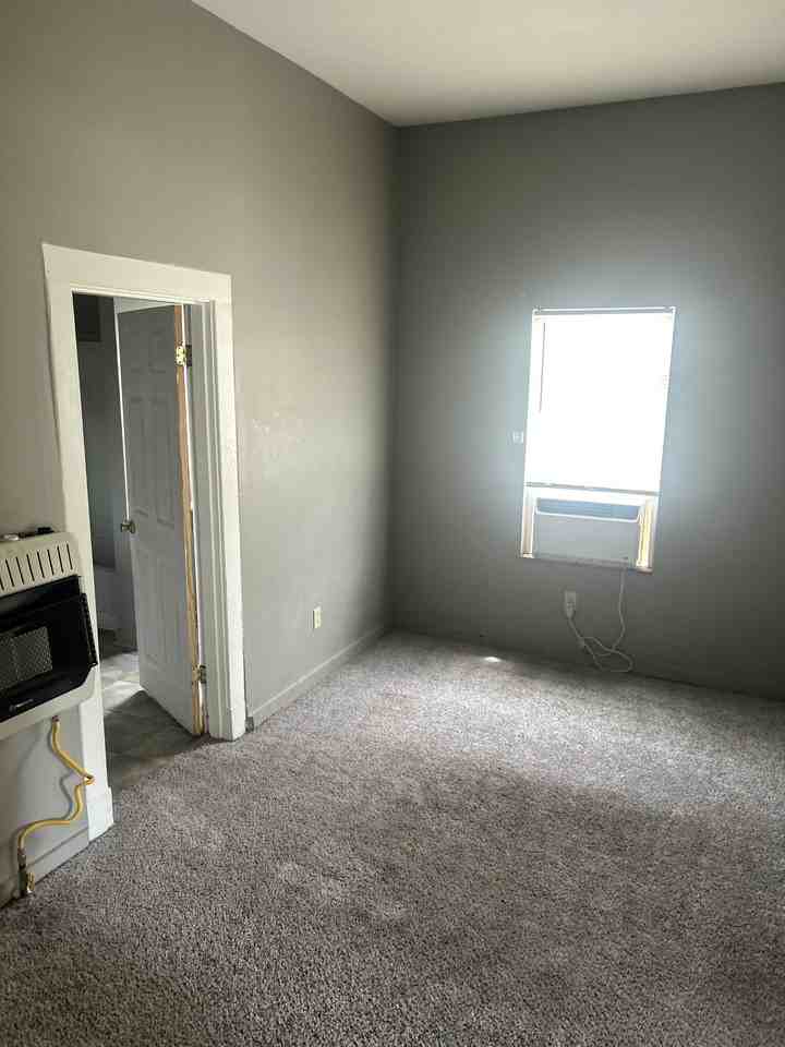 1409 S Martin St #B - Photo 3 of 8