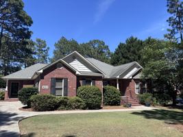 featured image of 420 Lake Forest Dr Se #1