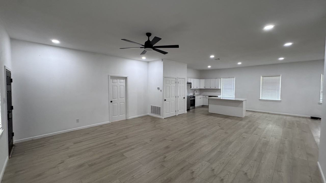 204 N Church #2 - Photo 2 of 17