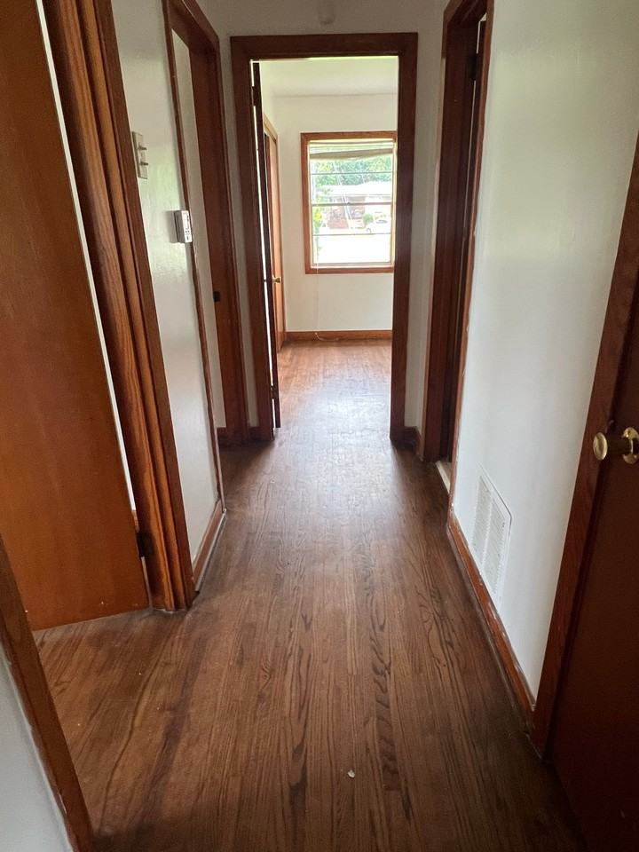 512 Sunhill Rd Nw #1 - Photo 4 of 14