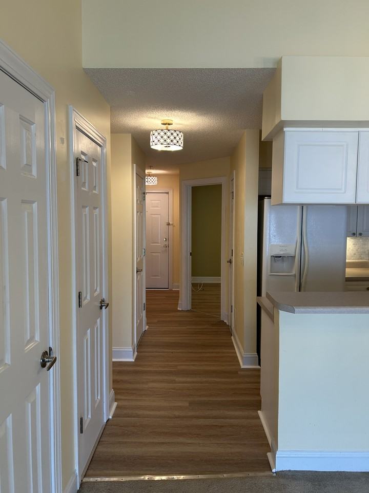 627 Woodmoor Drive 302 - 1 #1 - Photo 7 of 30