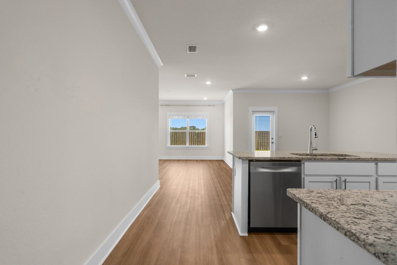 1009 Hayward Loop #1 - Photo 5 of 36