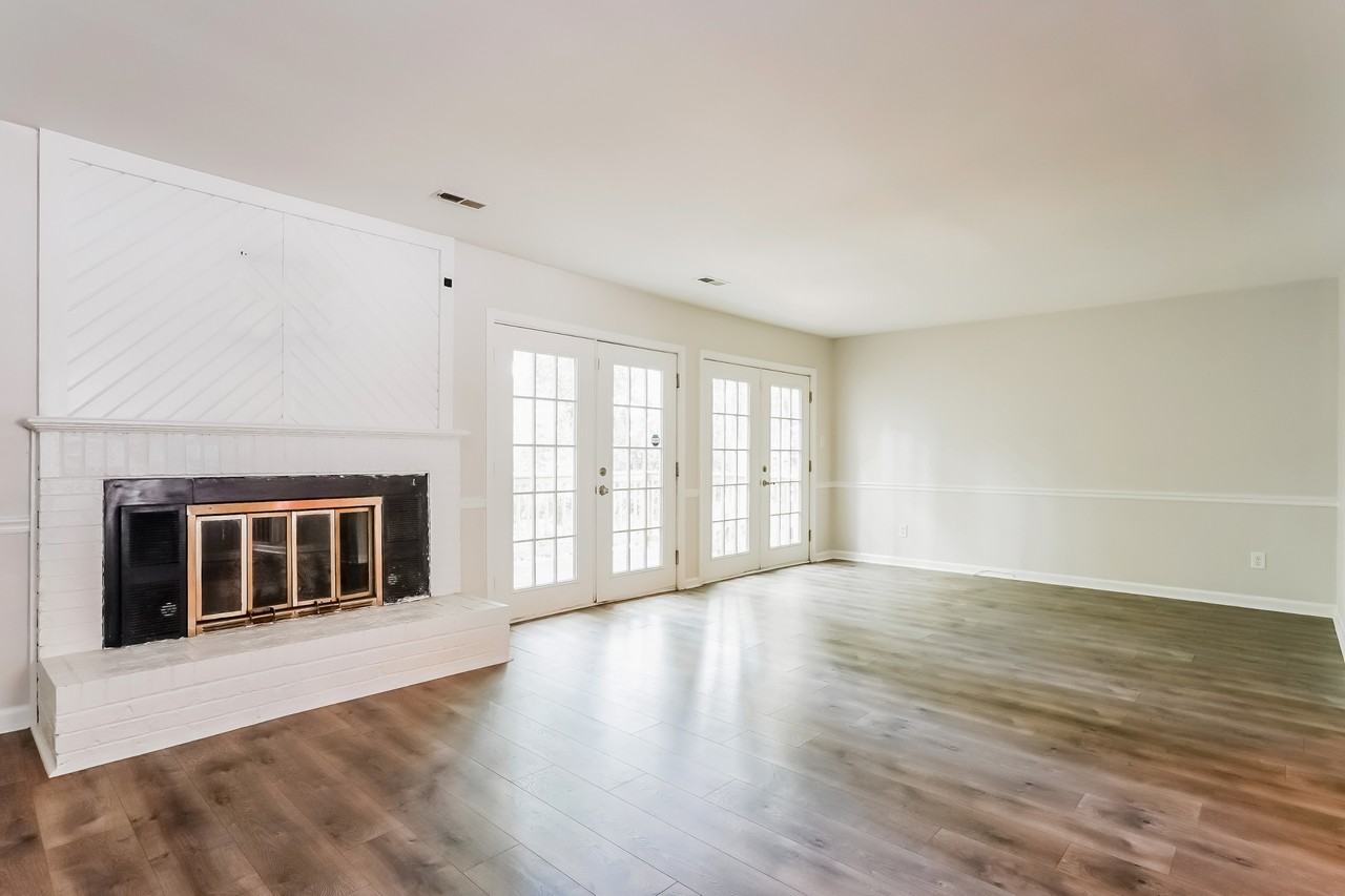 6413 Andsley Dr #1 - Photo 4 of 30