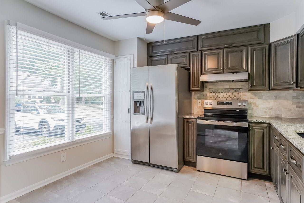 6413 Andsley Dr #1 - Photo 5 of 30