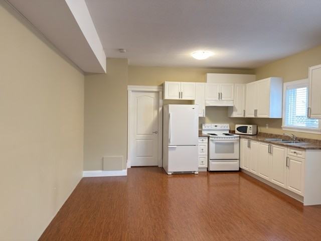 4855 216 Street - Photo 6 of 17