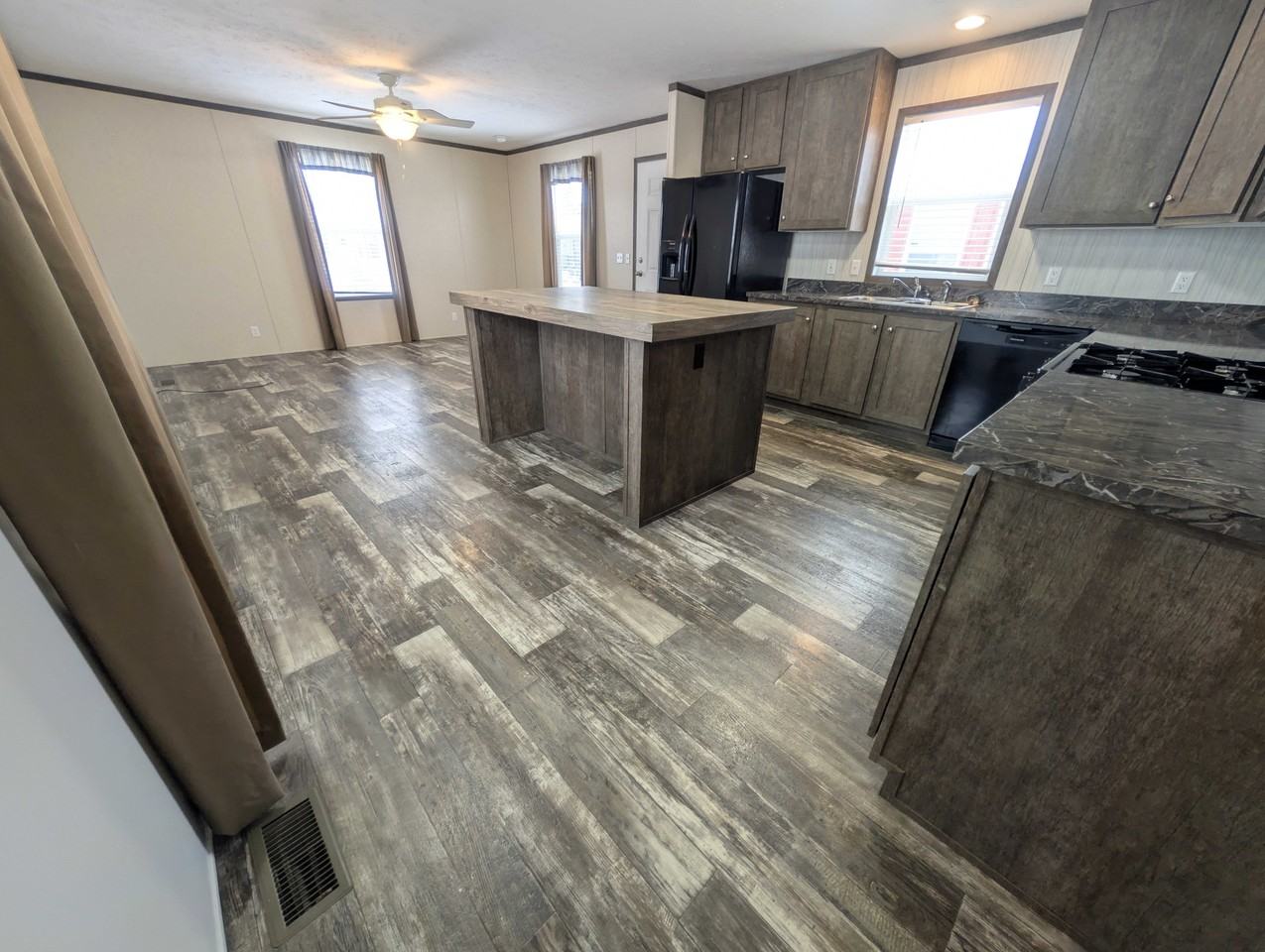 16152 Notre Dame St #199 - Photo 2 of 25