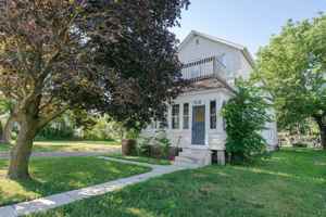 featured image of 1516/1520 E Hawthorne St