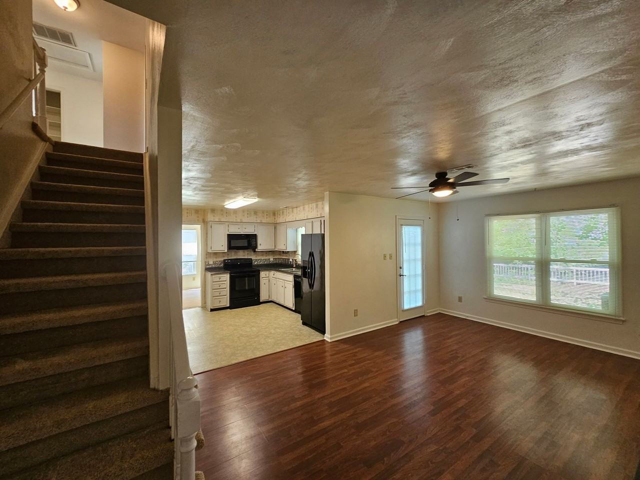 5416 Sweetwater Ct - Photo 2 of 17