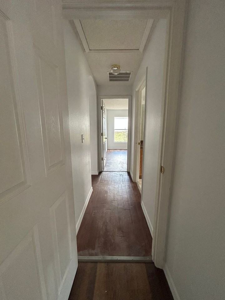 136 Grantham Dr - Photo 6 of 25