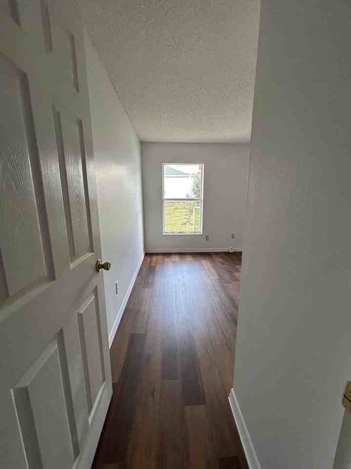 136 Grantham Dr - Photo 7 of 25