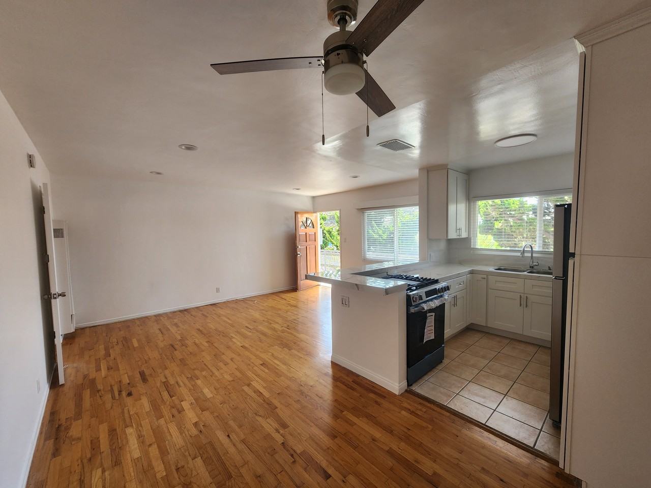 1025 Idaho Avenue #9 - Photo 3 of 23