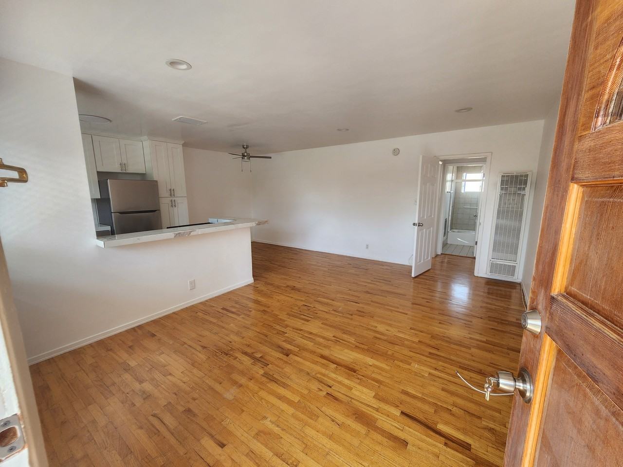 1025 Idaho Avenue #9 - Photo 4 of 23
