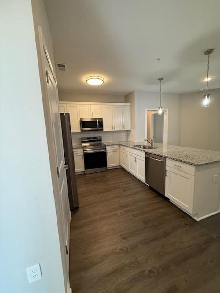 5630 Lucas Ct - Photo 3 of 19