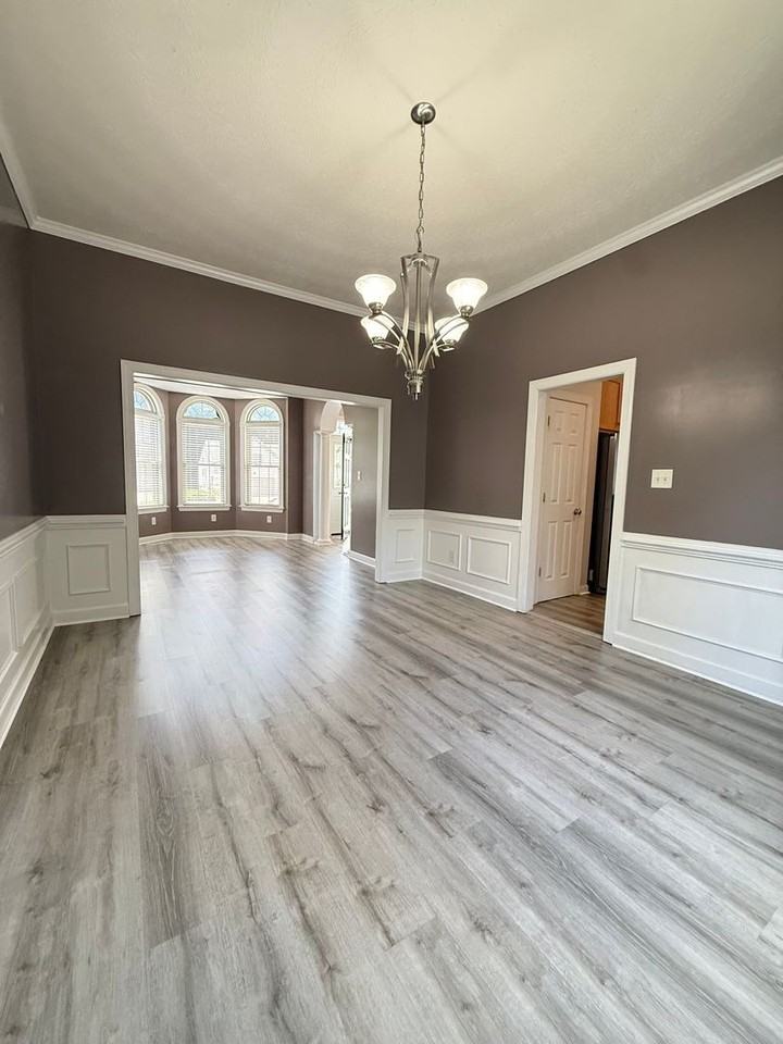 115 Sheldon Ct - Photo 6 of 35