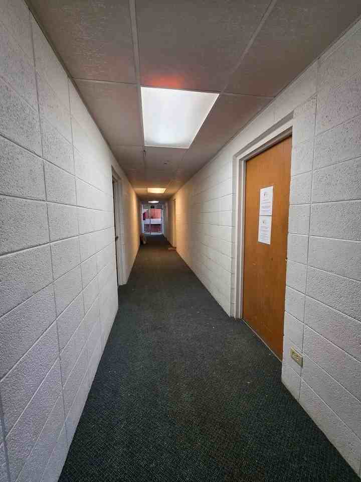 702 Emery - Photo 5 of 29