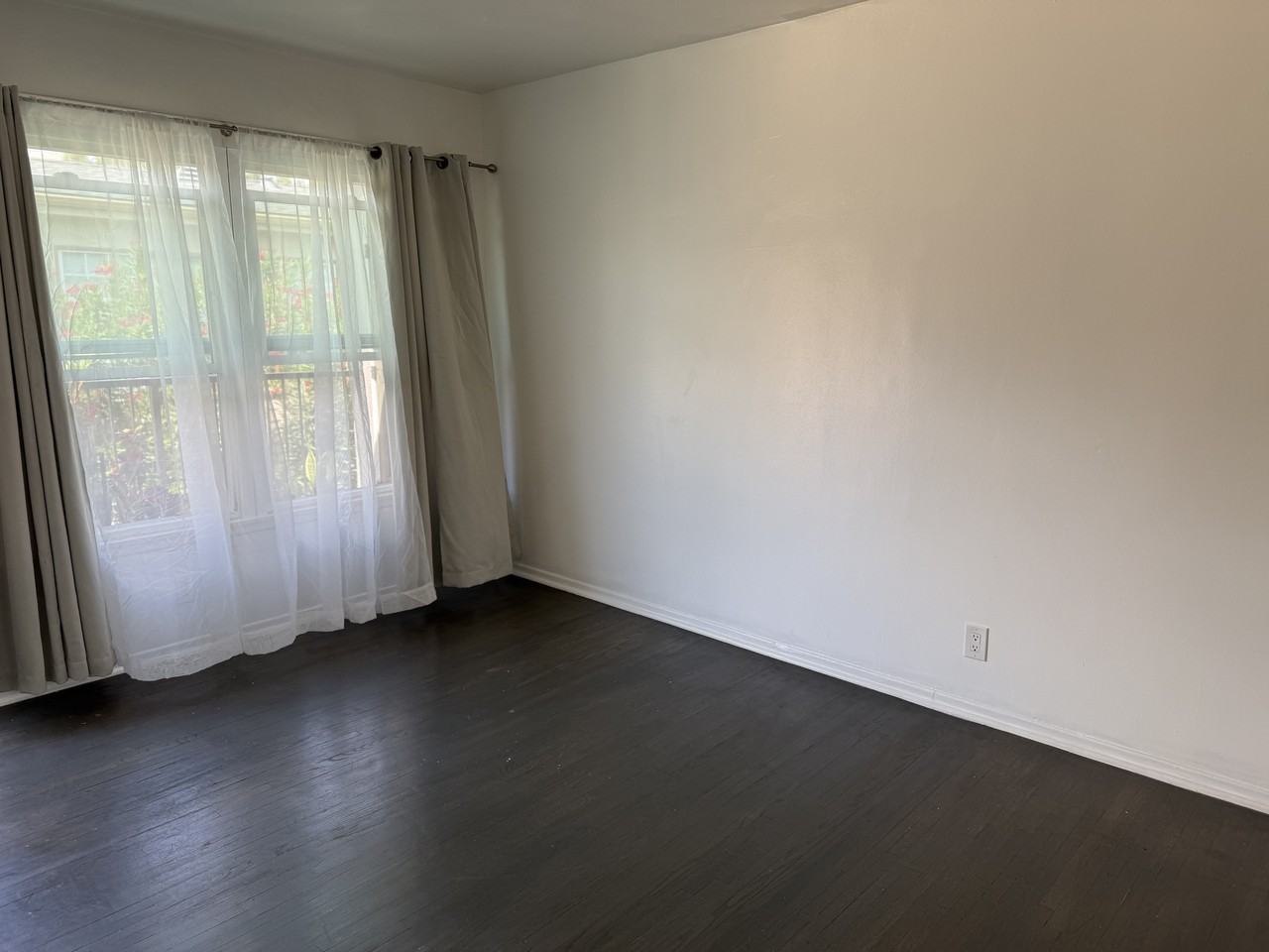 N Gower St & De Longpre Ave #6 - Photo 6 of 13