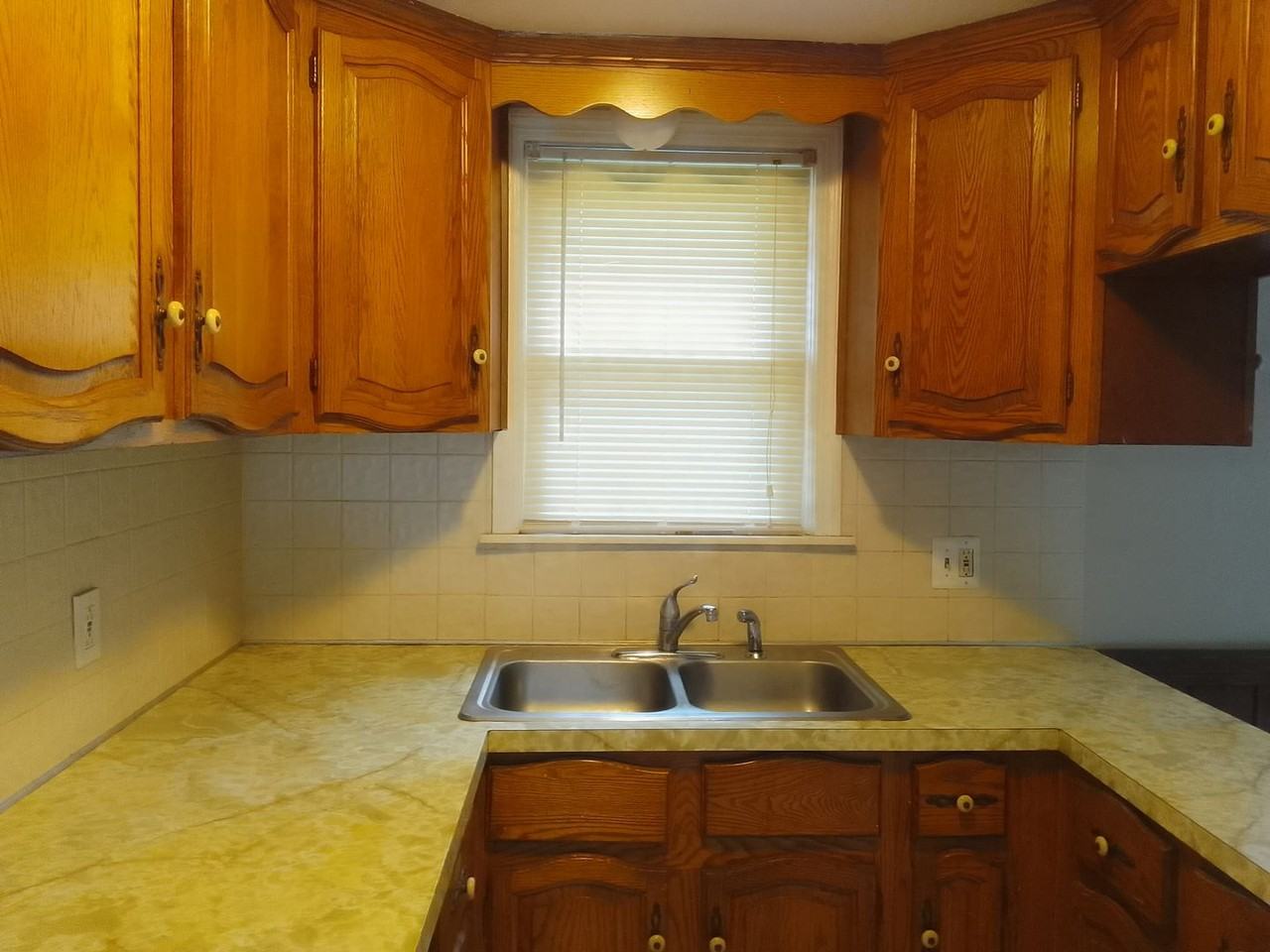 1649 Som Center Rd - Photo 7 of 11