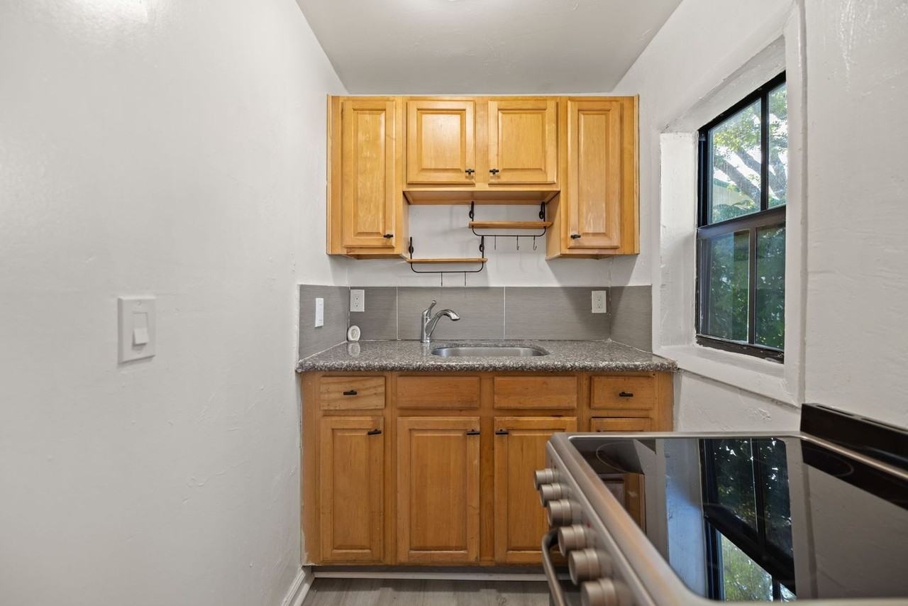 7772 Nw 9th Ave - Photo 2 of 21