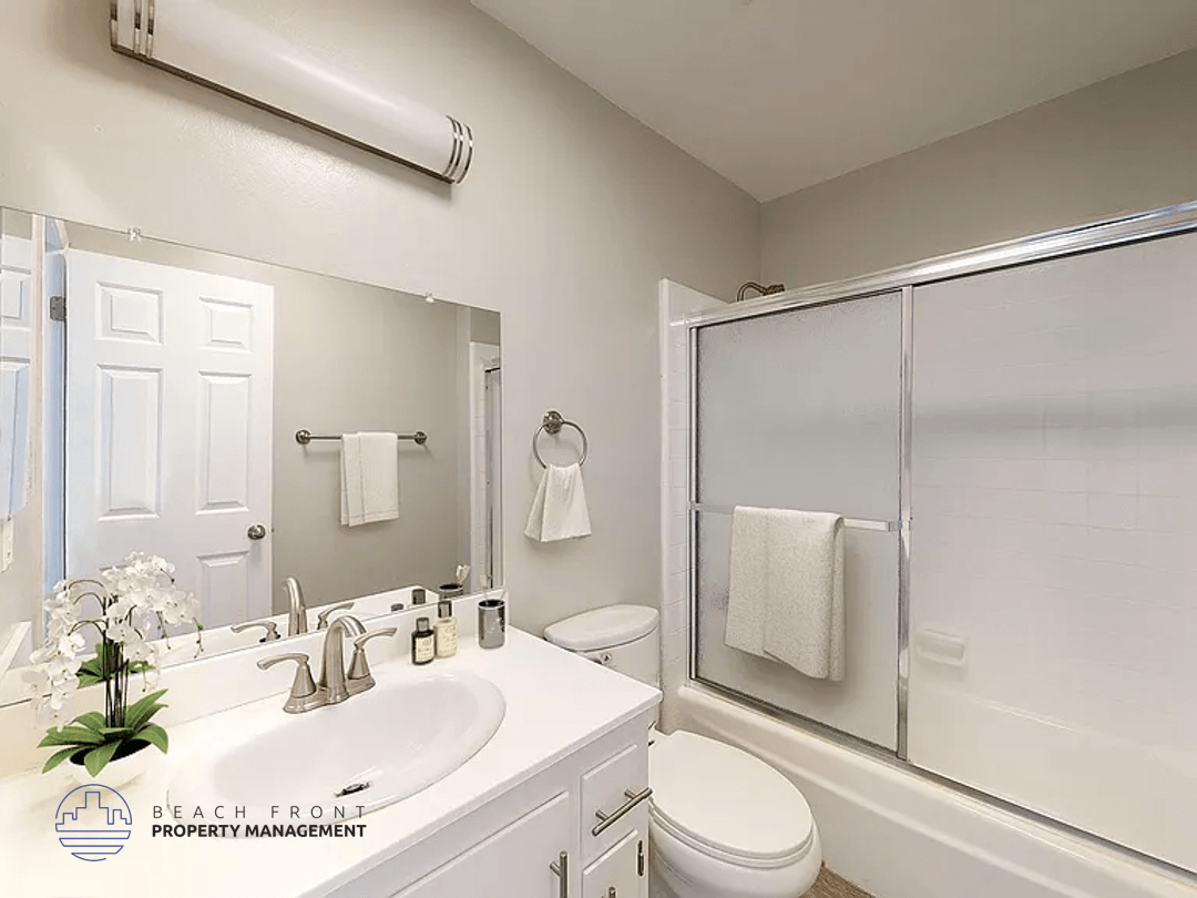 916-924 Beach Ave. - Photo 6 of 12