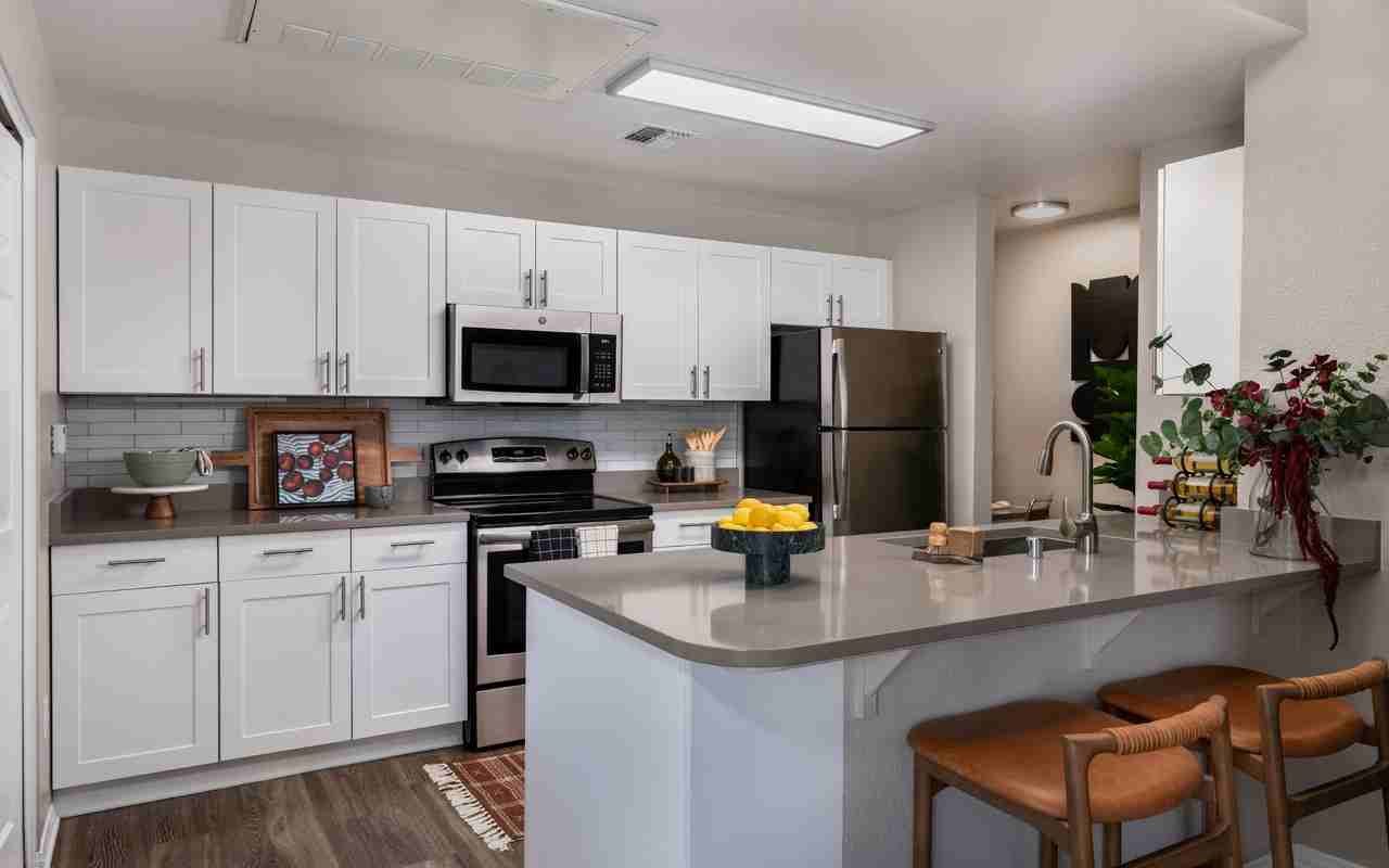 Montrachet Apartments - Photo 2 of 33