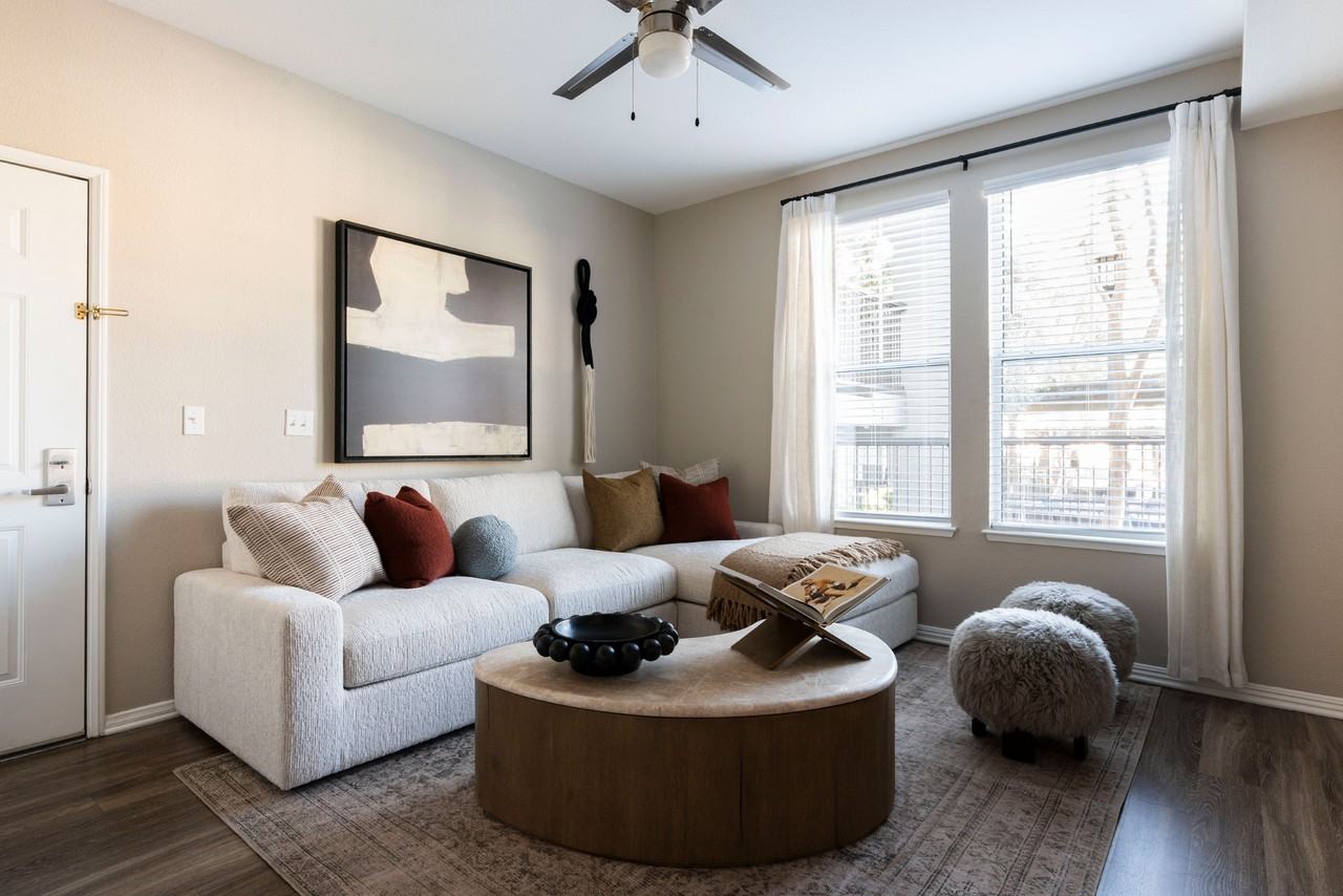 Montrachet Apartments - Photo 3 of 33