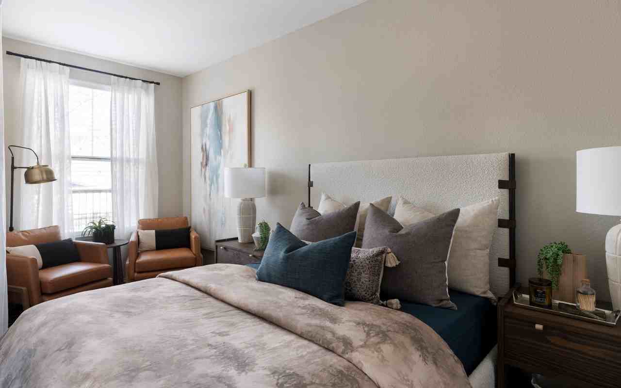 Montrachet Apartments - Photo 4 of 33