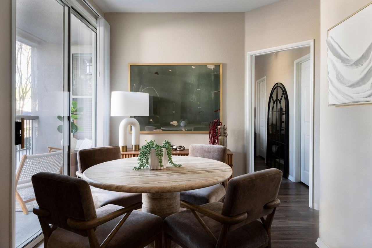 Montrachet Apartments - Photo 5 of 33